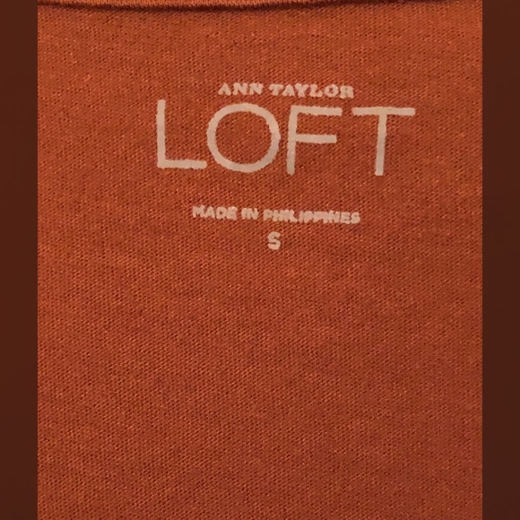 ANN TAYLOR LOFT Sleeveless Top W/ Ruffle Neckline - Picture 4 of 7